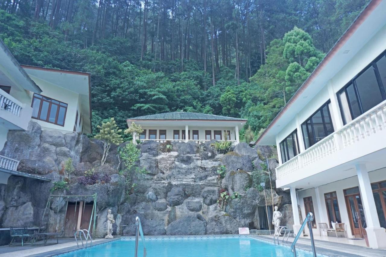 Oyo 92966 Bukit Awan Puncak