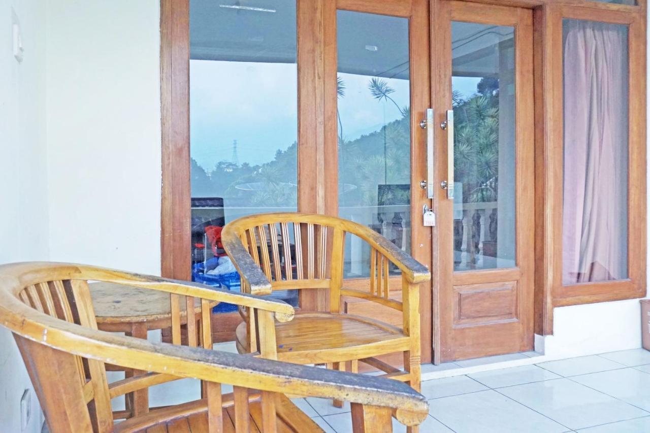 Oyo 92966 Bukit Awan Hotel