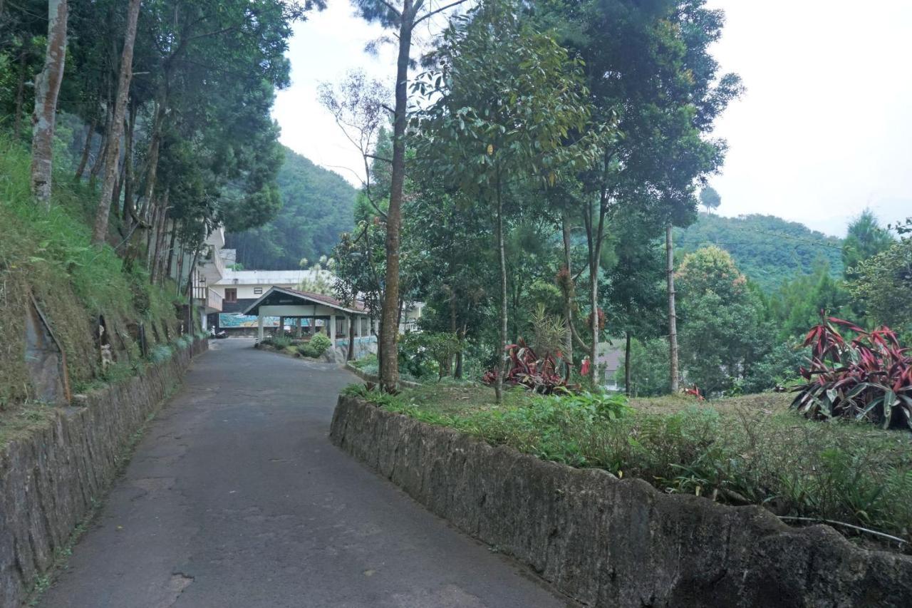 Oyo 92966 Bukit Awan Puncak