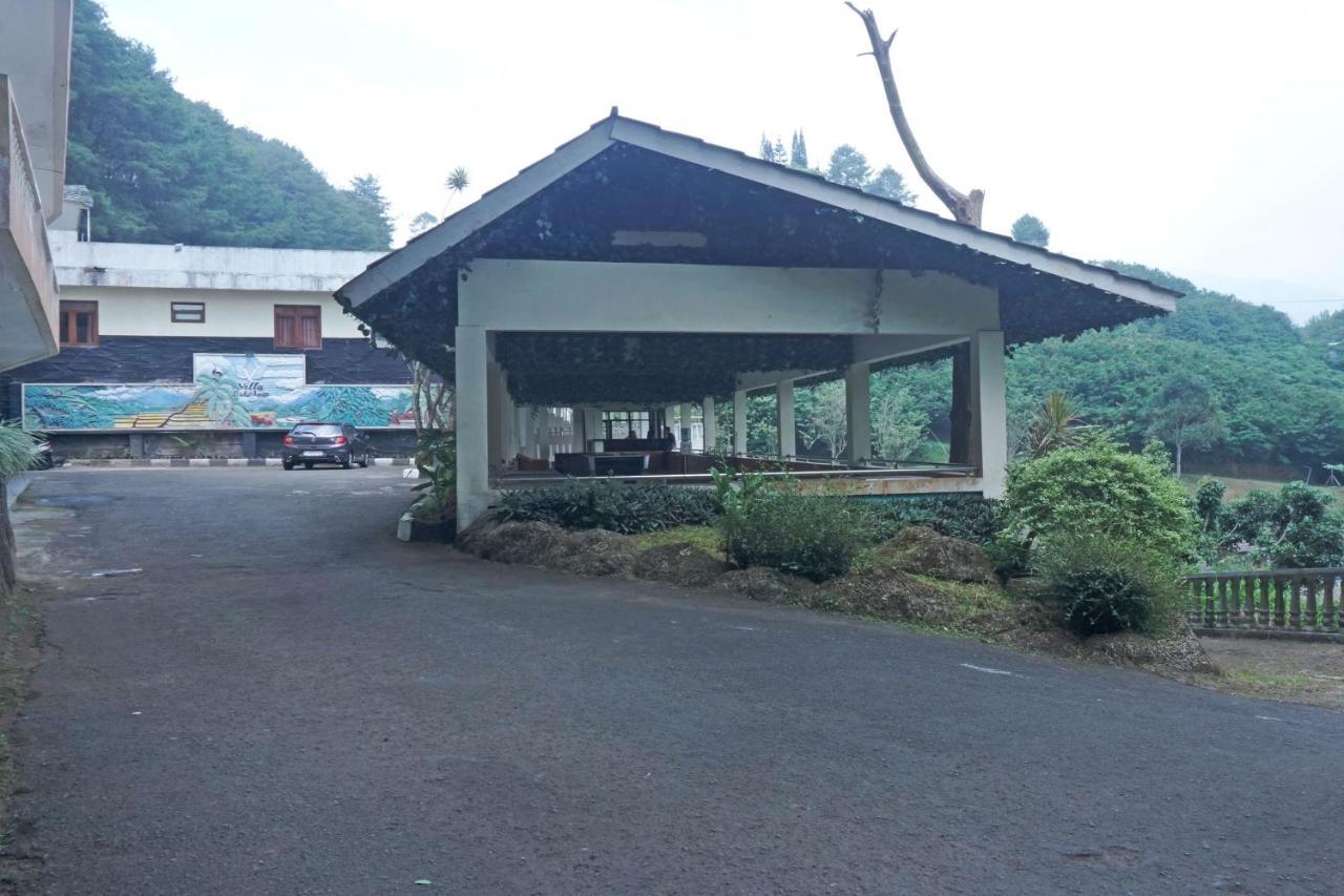 Oyo 92966 Bukit Awan