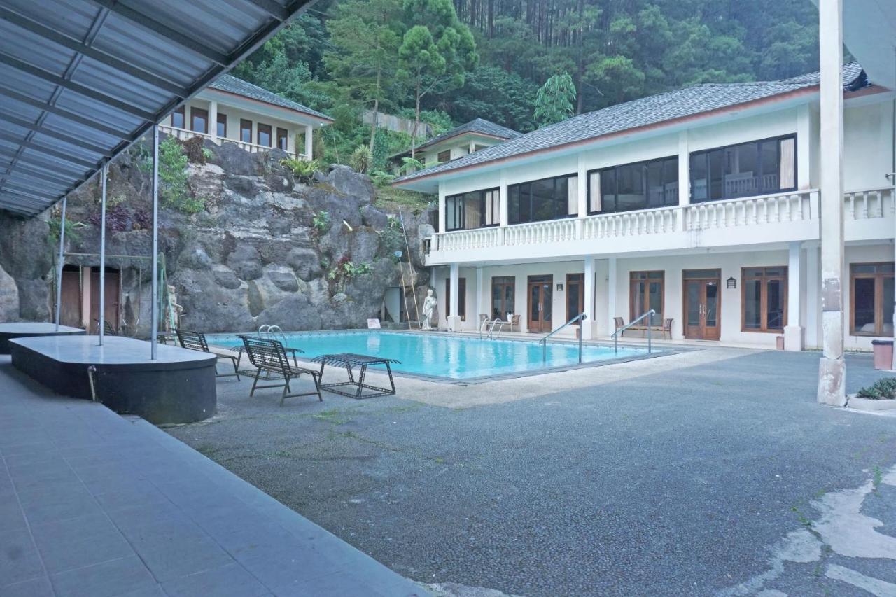 Hotel Oyo 92966 Bukit Awan Puncak
